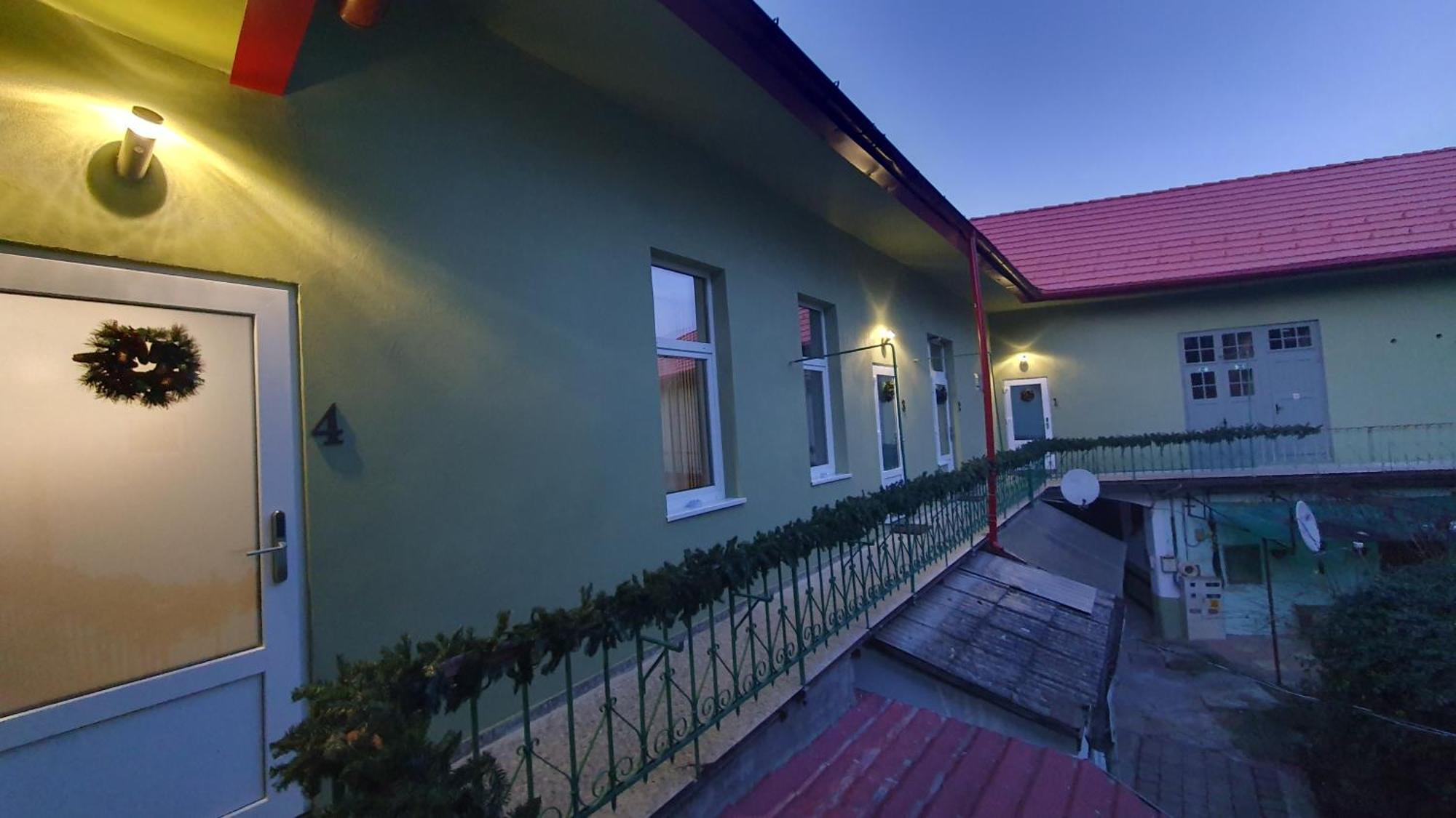 فندق Casa Basarab براشوف المظهر الخارجي الصورة